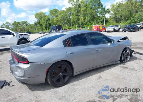 2018 Dodge Charger R/T Rwd z USA, uszkodzony, nr VIN 2C3CDXCT2JH142237